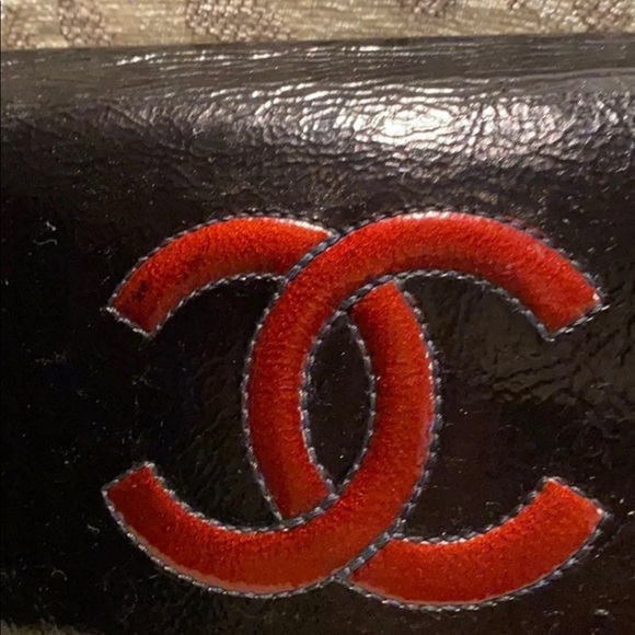 SOLD!!! Chanel red and black wallet on chain WOC - Picture 2 of 12